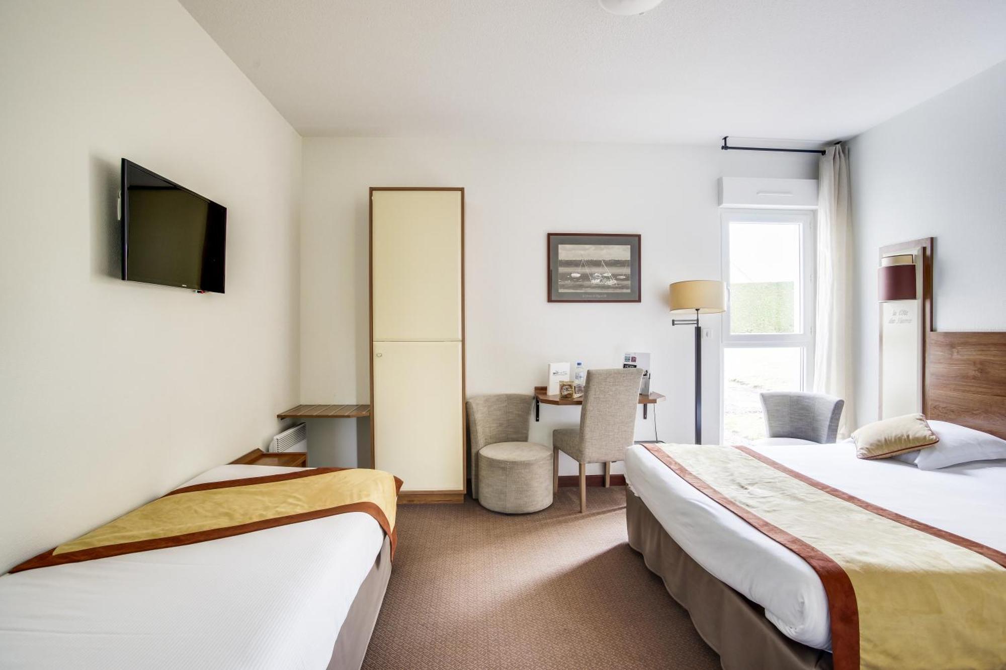 Brit Hotel De La Cote Des Havres Lessay Eksteriør bilde
