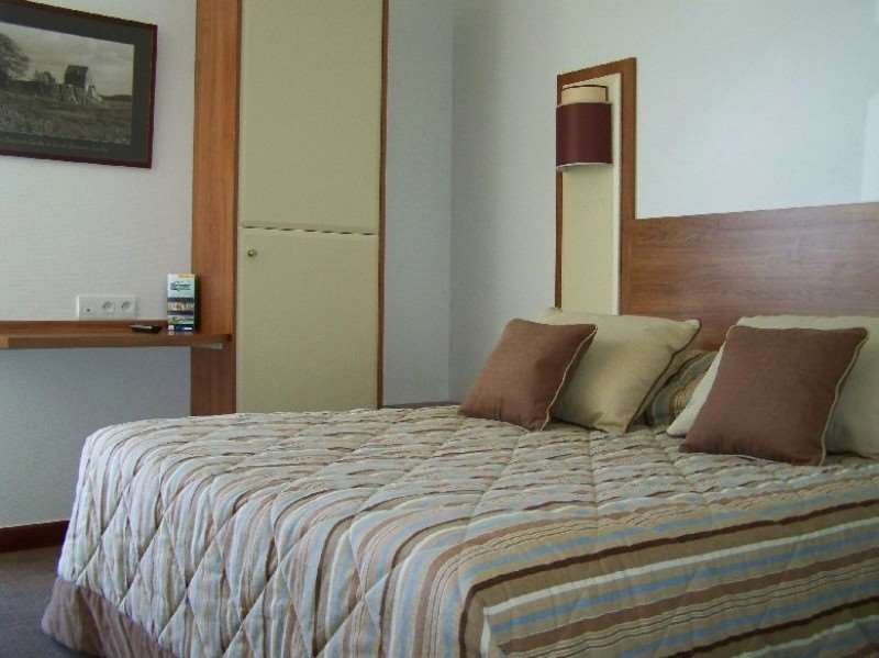 Brit Hotel De La Cote Des Havres Lessay Rom bilde
