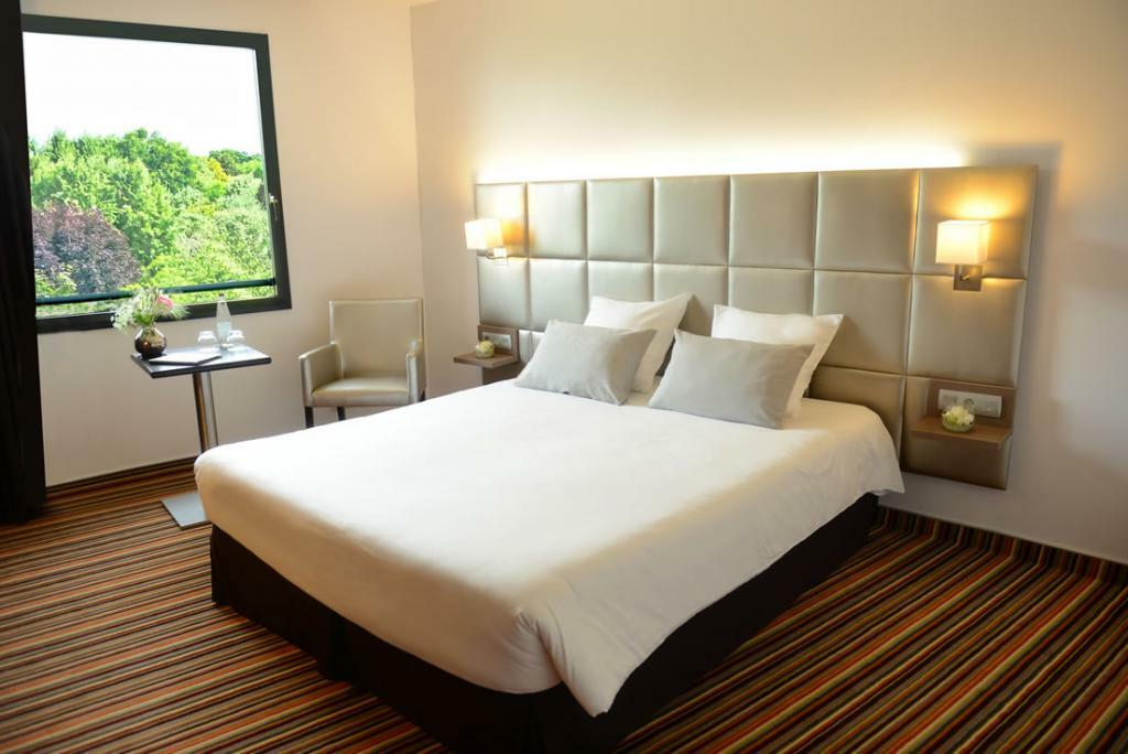 Brit Hotel De La Cote Des Havres Lessay Eksteriør bilde